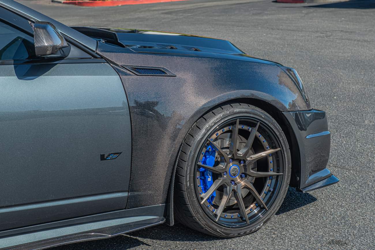 2009-2015 CTS-V V2 | Carbon Fiber Fenders